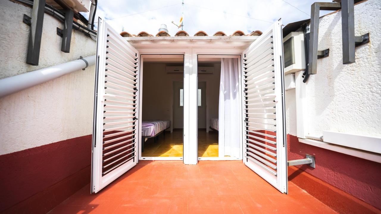 Hostal La Premsa Arenys de Mar Exterior photo